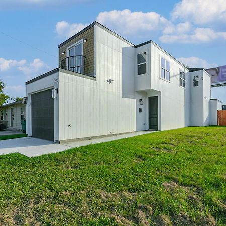 City Light Gaze Villa Baytown Exterior photo